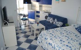 M3 904 Azul Mediterráneo bonito y confortable estudio